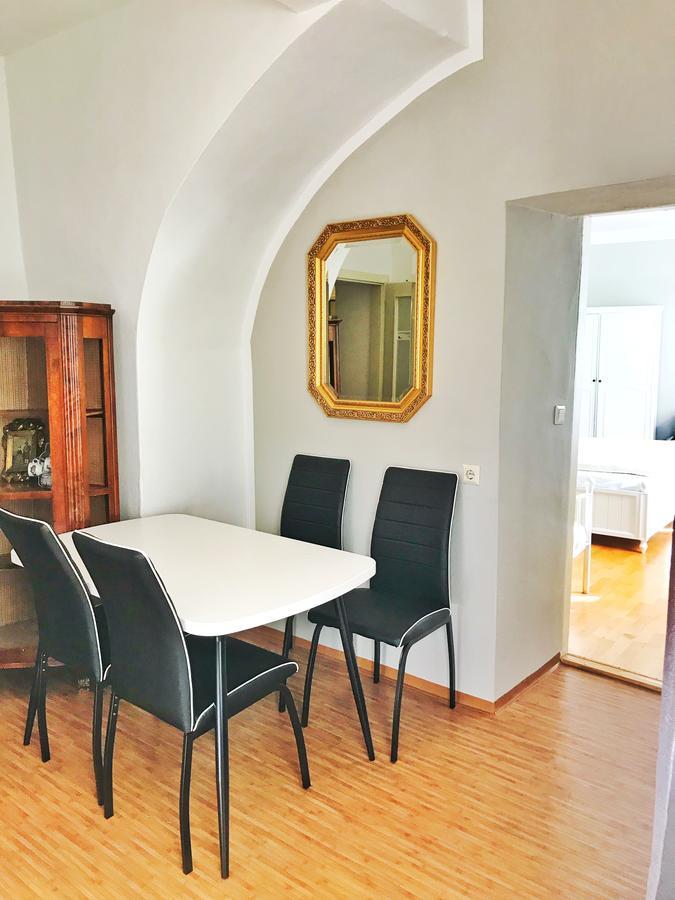 Kurt Apartment